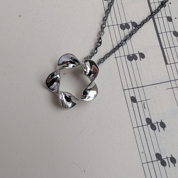 Stamped 925 Silver Necklace with Knot Pendant - Picture 11 of 11